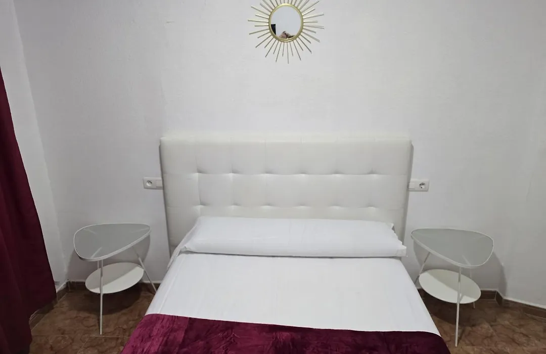 Rooms Los Montes-1