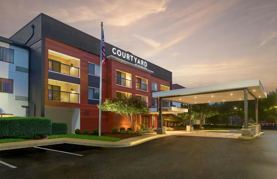 Courtyard By Marriott Frederick-1