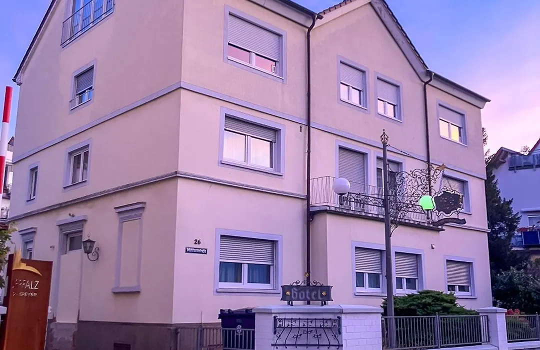 Hotel Kurpfalz-1