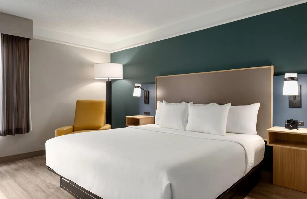 La Quinta By Wyndham Dallas Arlington South-1