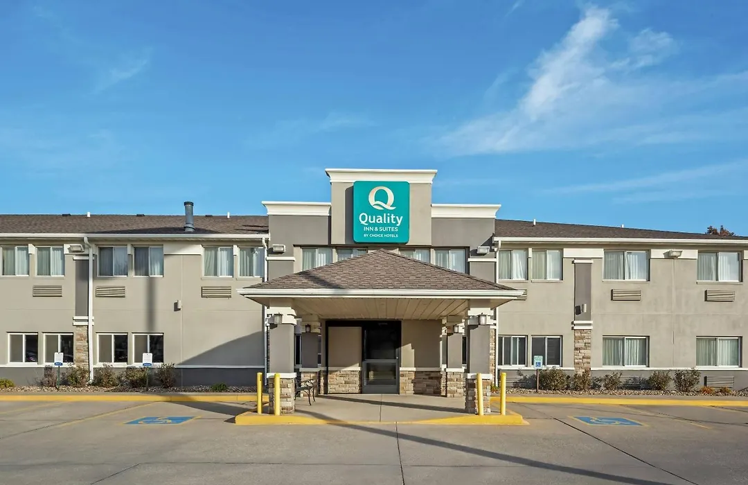 Quality Inn & Suites Des Moines Airport-1