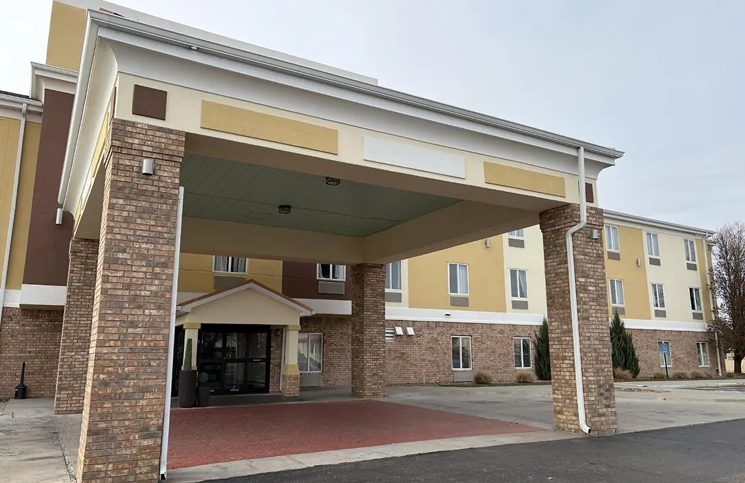 Garner Hotel Liberal North By Ihg-1