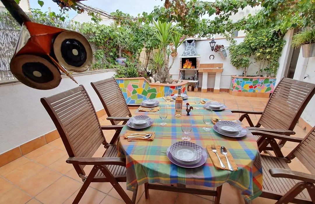 Attic,Terrace & Bbq, Airport 15 Min, Cruise-Port 30 Min, Facil Enlace Metro Barcelona-1