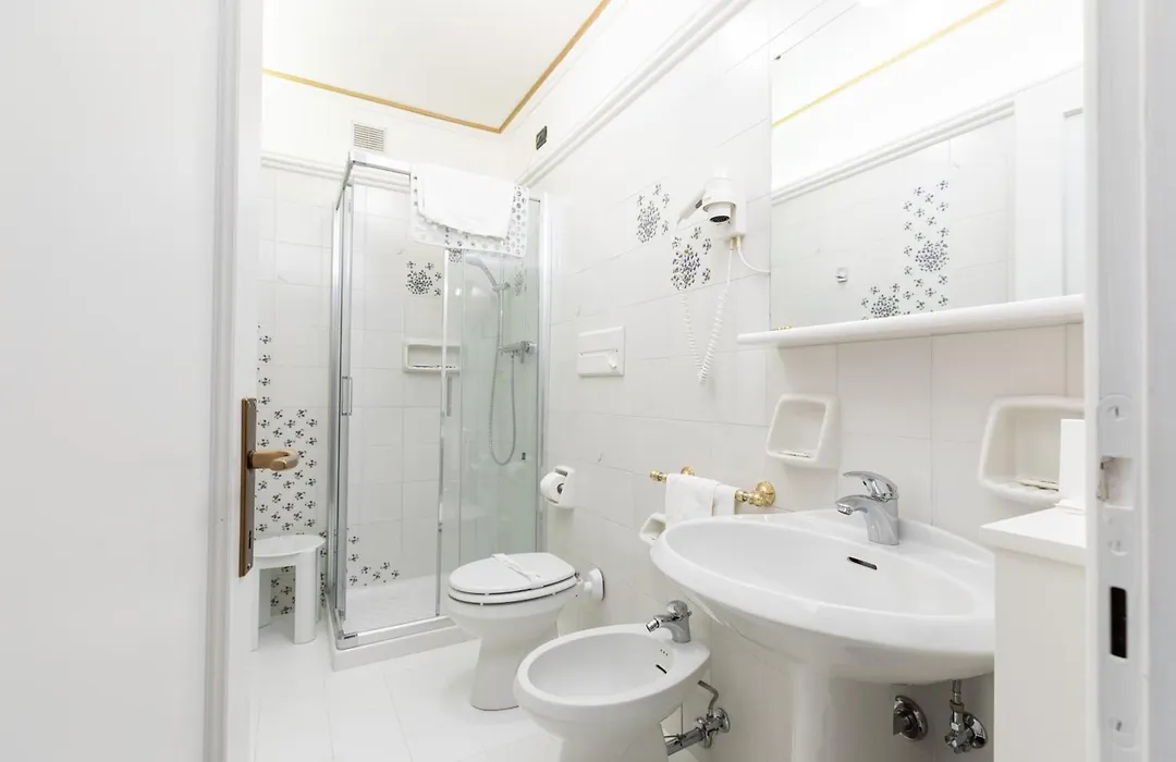 Hotel Croce Bianca-1