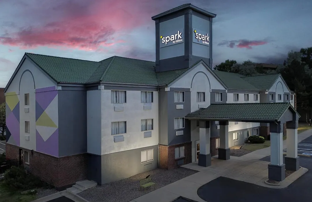 Spark By Hilton Lakewood Denver Southwest-1