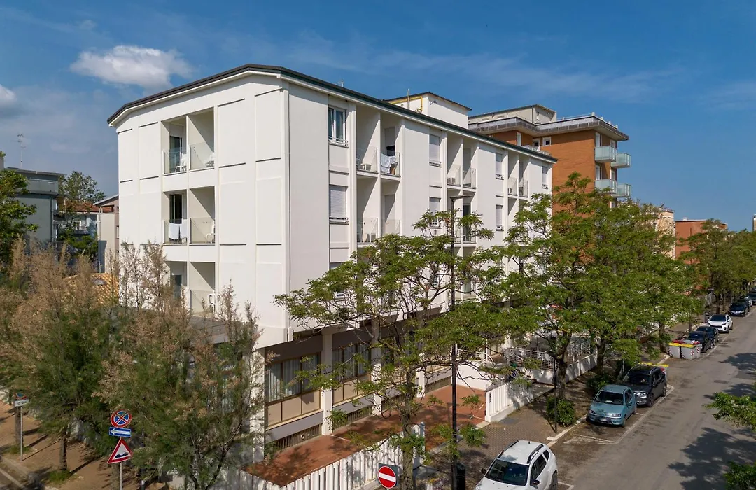 Amadei Hotel Promenade-1