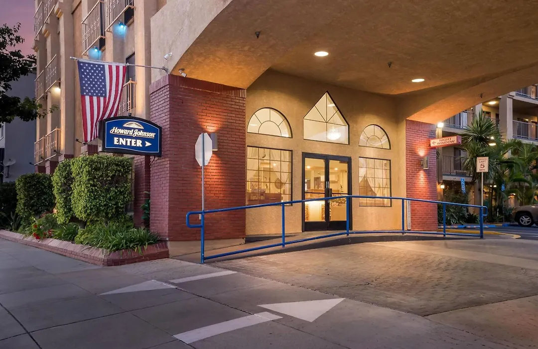 Howard Johnson By Wyndham Pasadena-1