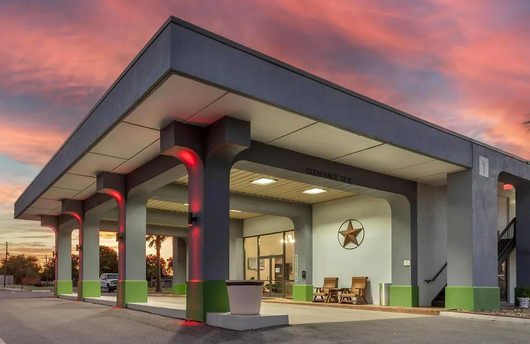 Days Inn By Wyndham Victoria Tx East-1