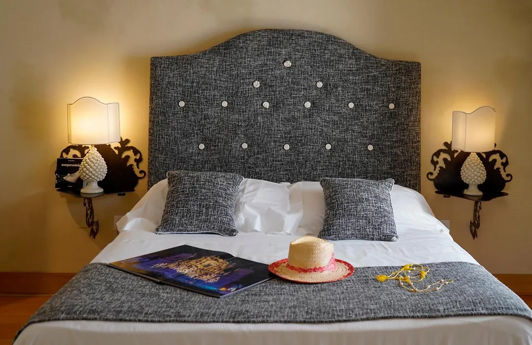 Zahir Country House Boutique Hotel Noto-1
