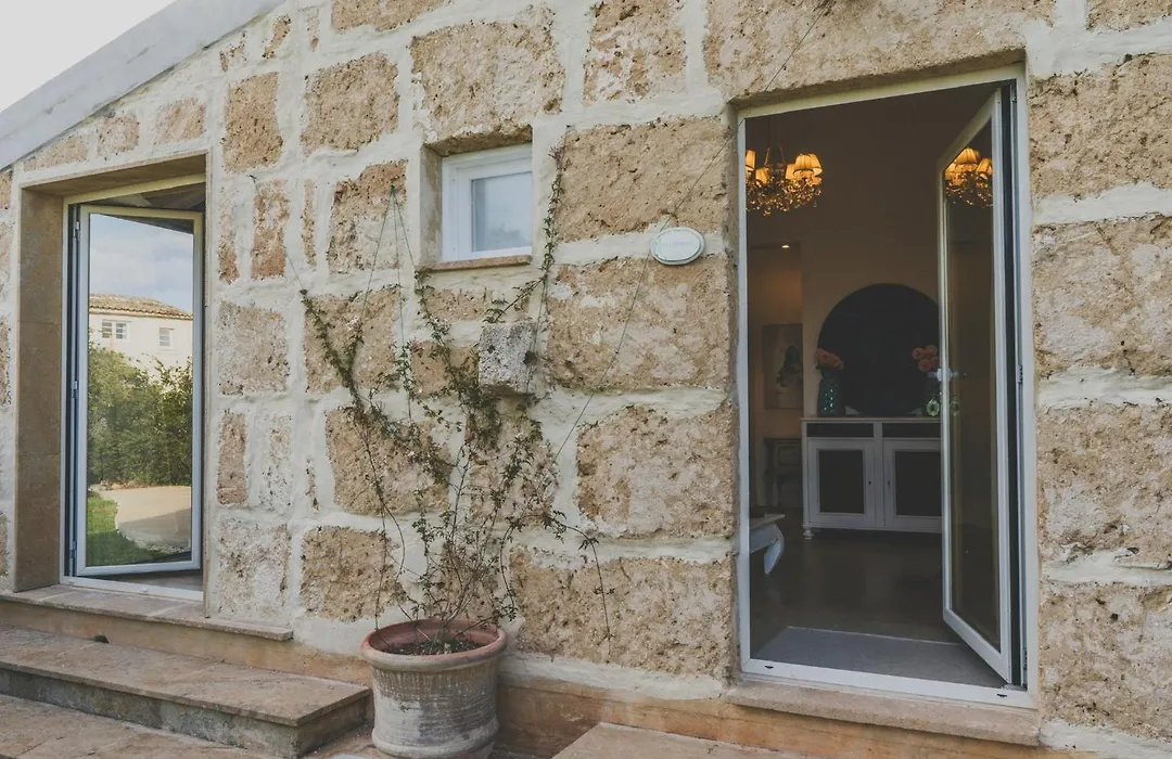 Zahir Country House Boutique Hotel Noto-1