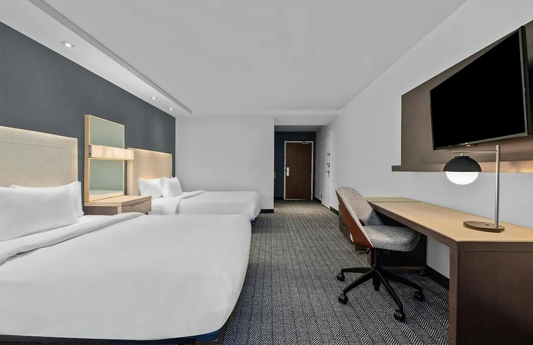 Courtyard By Marriott Oxford-1