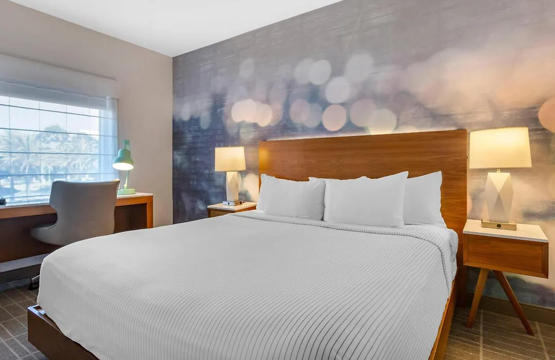Cambria Hotel Lax-1