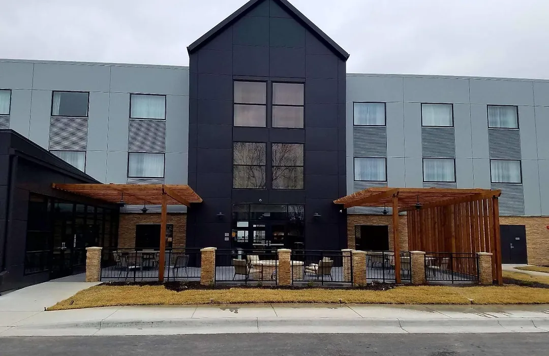 Country Inn & Suites By Radisson, Lawrence, Ks-1