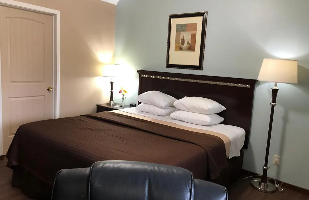 Valueinn Eugene - Airport-1