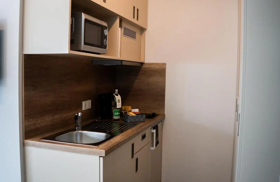 Hotel M24 - Alle Zimmer mit Küchenzeile-1