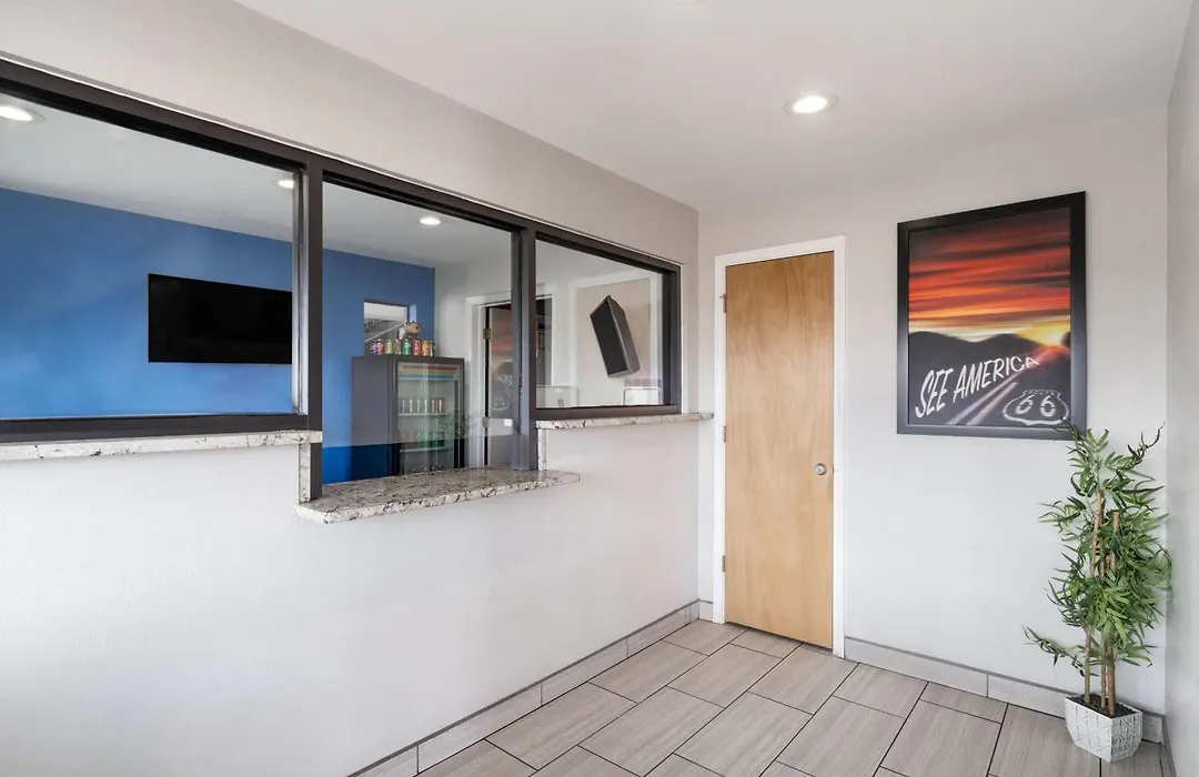 Travelodge By Wyndham Albuquerque West-1