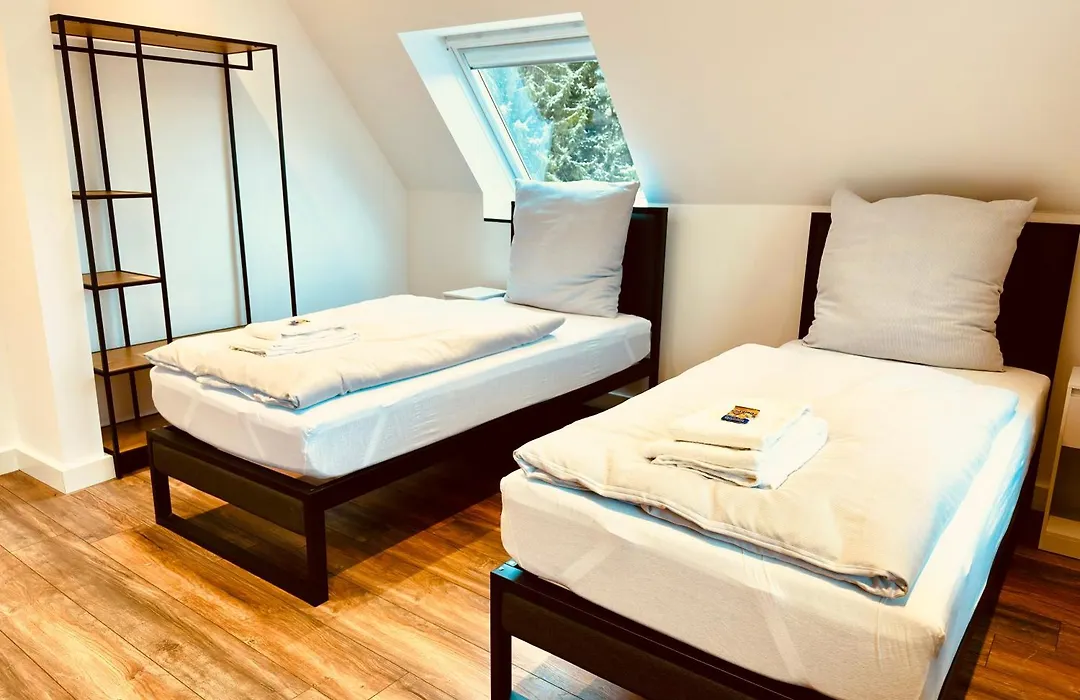 RG Living Self Check-In 24-7 Rooms Bad Salzuflen Near Messe Center Free Parking-1
