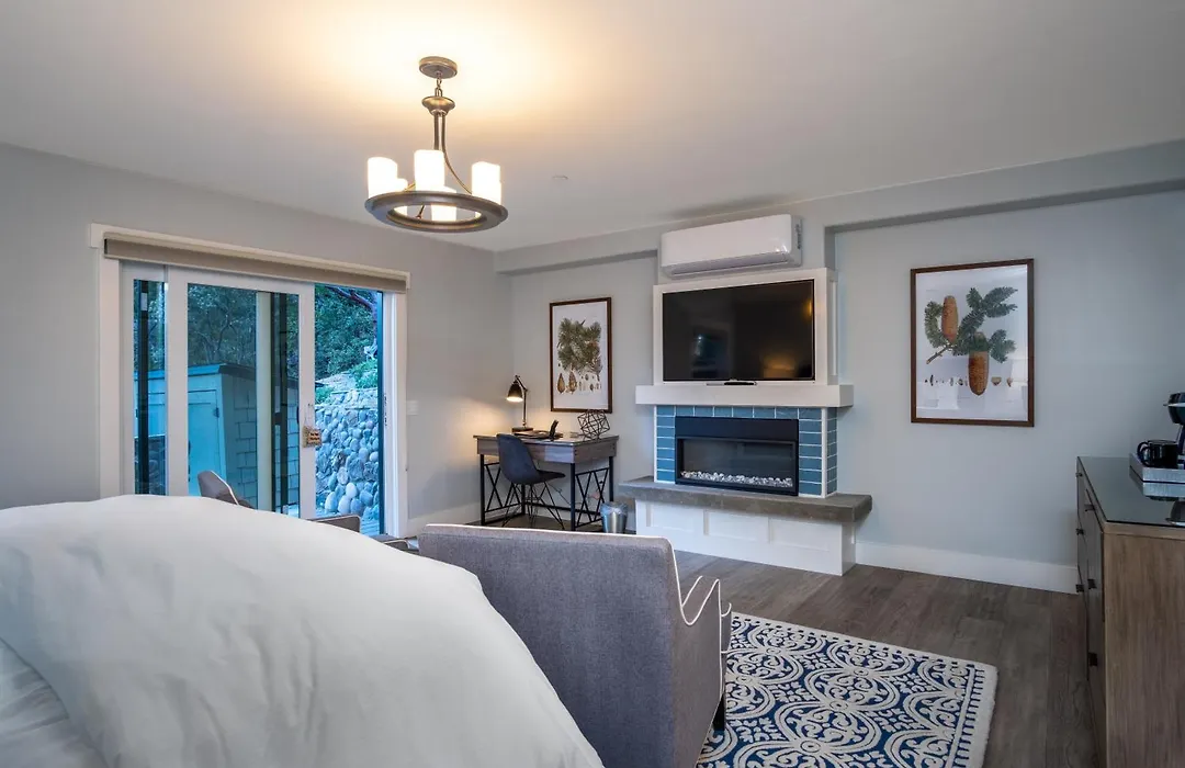 The Grand Idyllwild Lodge-1