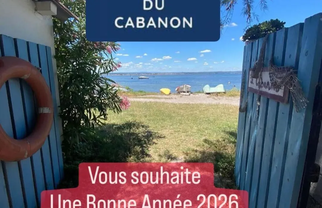 Cabanon de pêcheur en bord de lagune-1