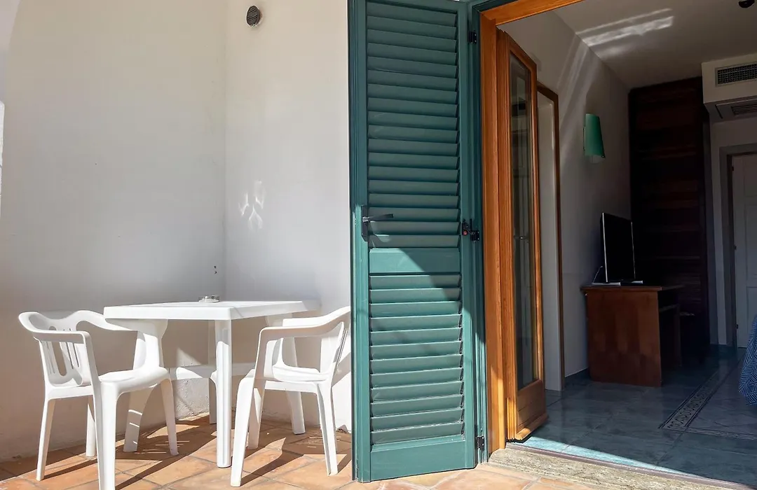 Hotel Lo Smeraldo - Oasi degli Olivi-1