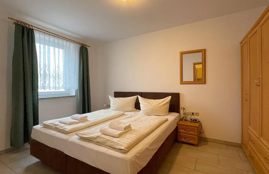 Gaststätte&Pension Waldschlösschen-1