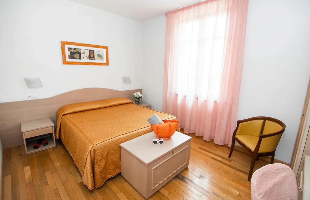 Hotel La Colonna-1
