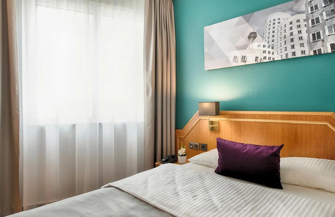 Leonardo Hotel Düsseldorf City Center-1