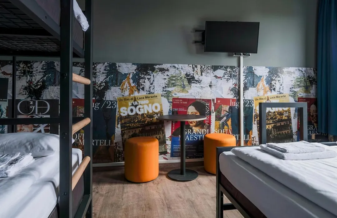 Hotel Ibis Milano Ca' Granda-1