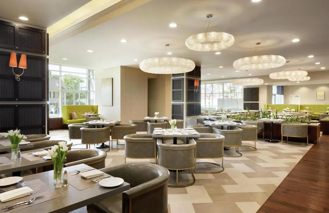 Embassy Suites Los Angeles Glendale-1