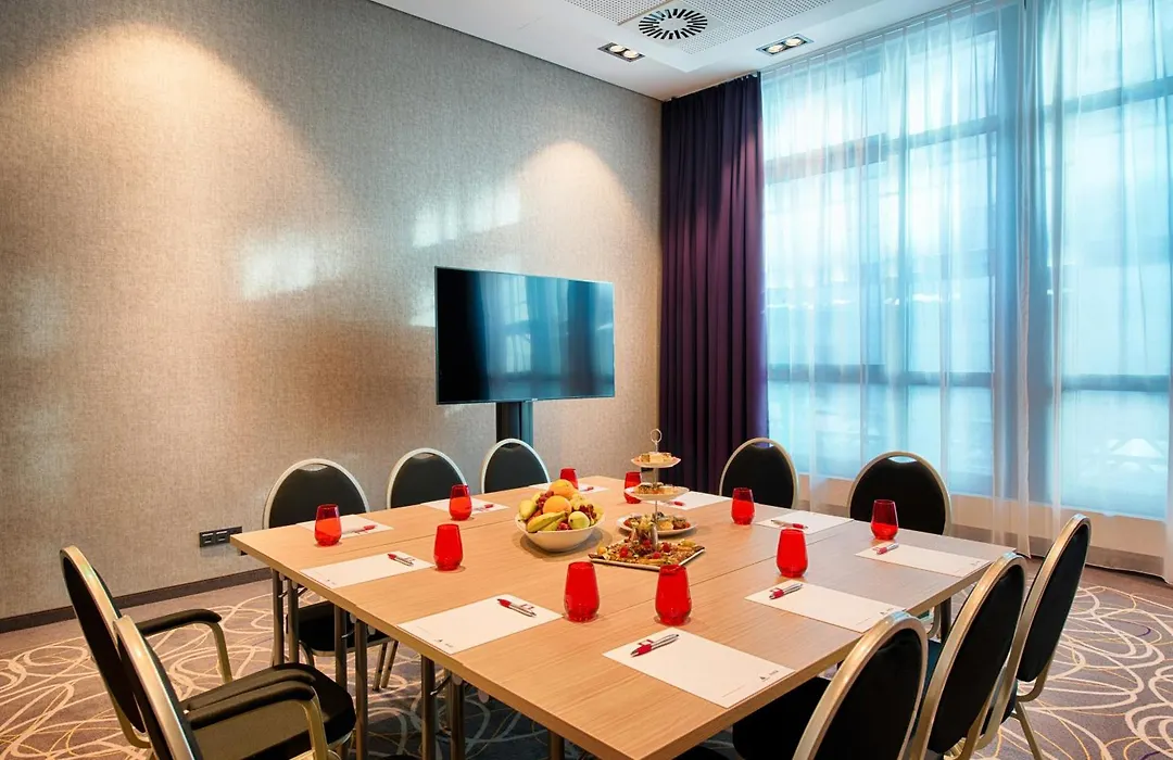Leonardo Hotel Wolfsburg City Center-1