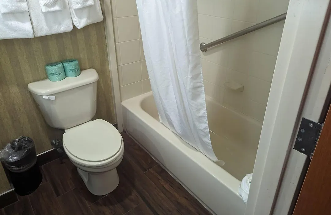 Quality Inn & Suites Northampton - Amherst-1