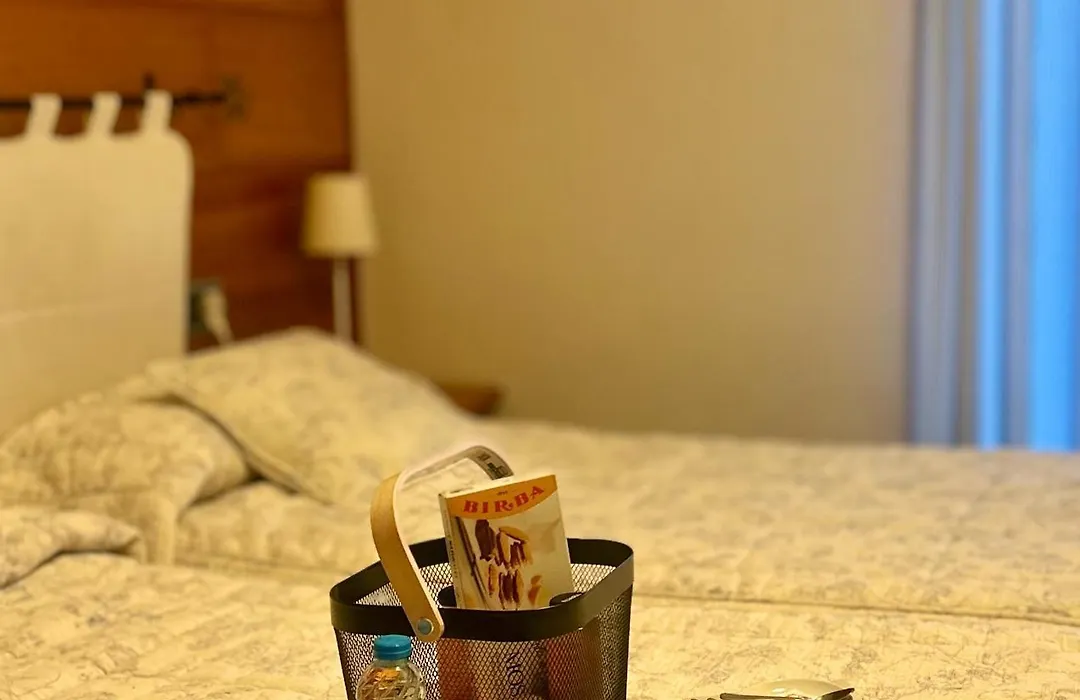 Hostal La Placeta-1