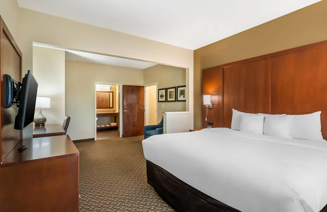 Comfort Suites - Jefferson City-1
