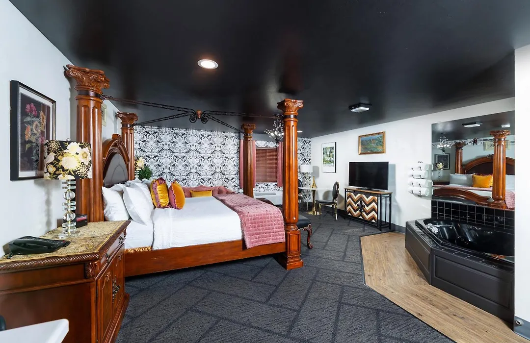 Hotel J Green Bay-1