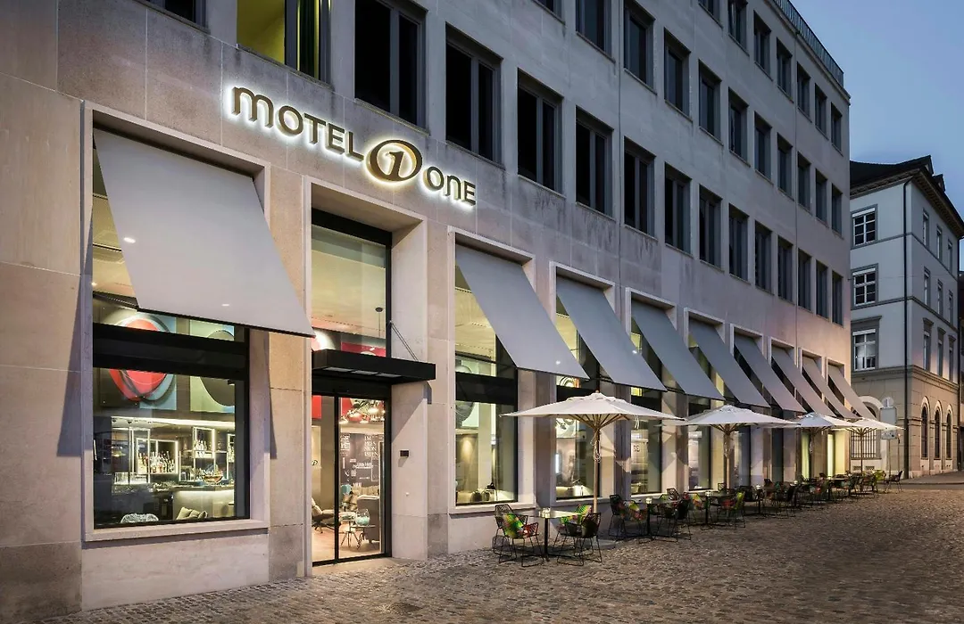 Motel One Basel-1
