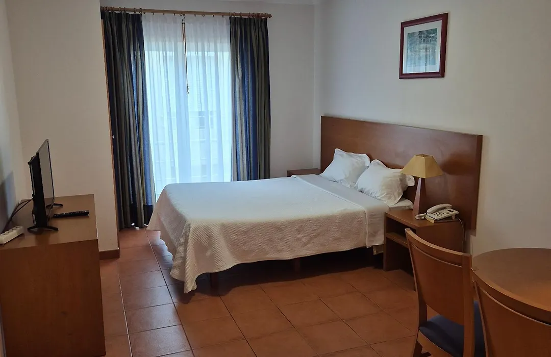 Apartamentos Turísticos Vila Praia-1