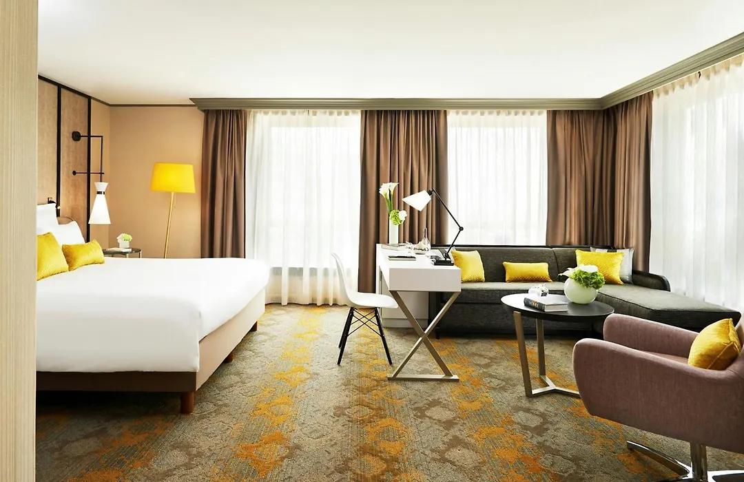 Renaissance Paris La Defense Hotel-1