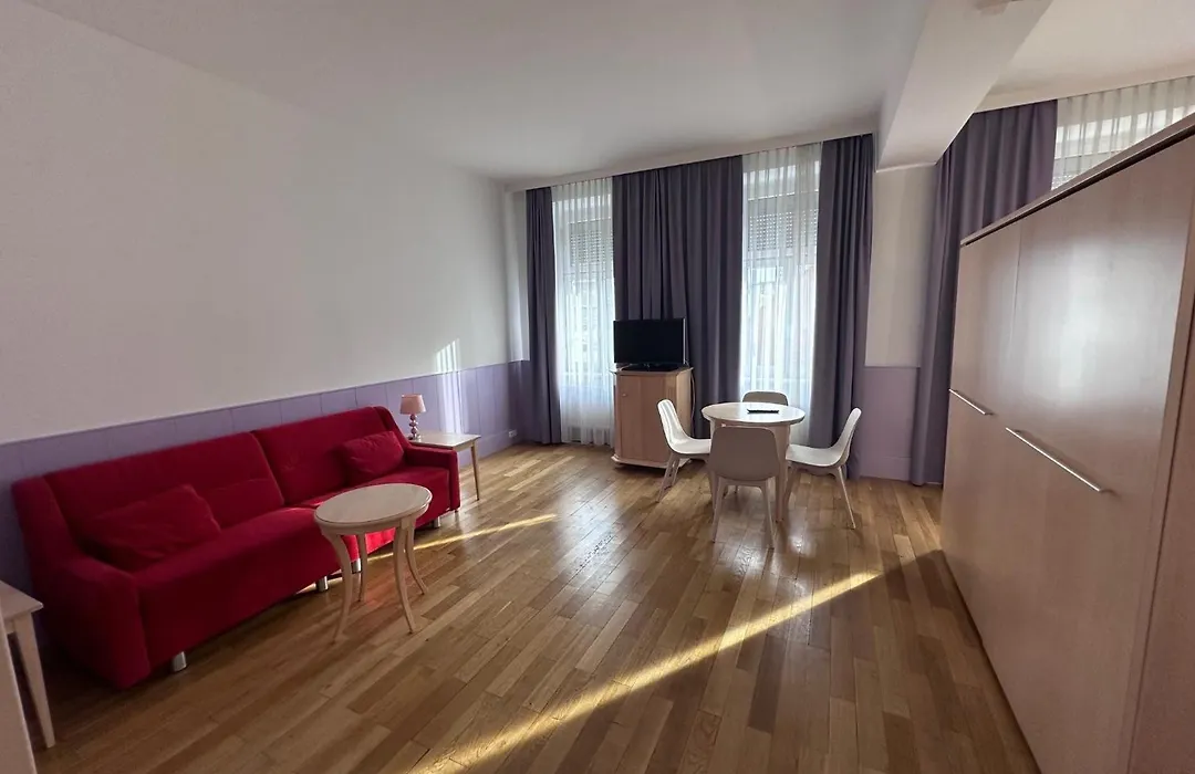 Hotel Caroline-1