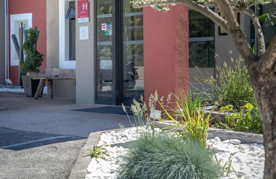 Ibis Brignoles Provence Verte-1