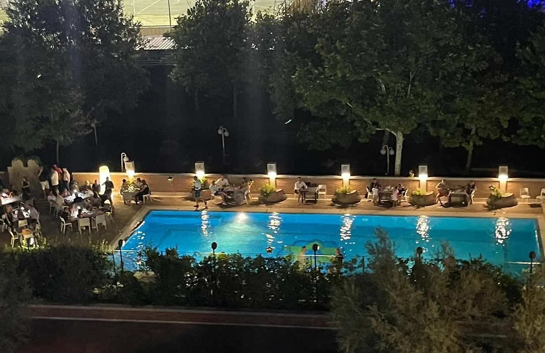 Hotel Miramare con piscina-1