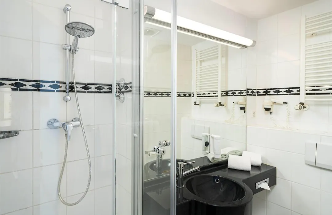 Elaya Hotel Hannover City, Trademark By Wyndham-1