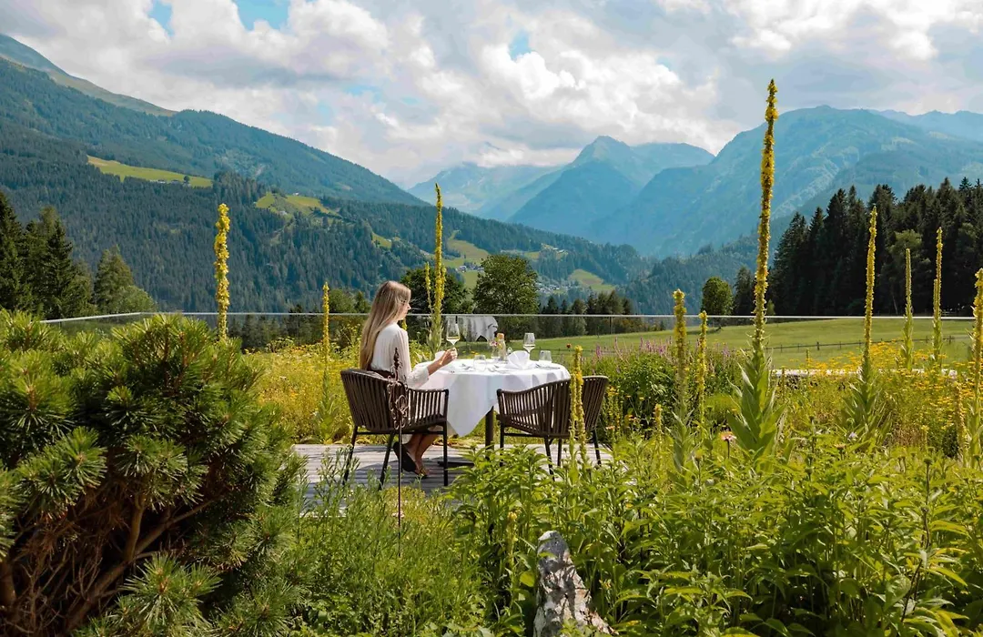 Landhotel Gut Sonnberghof-1