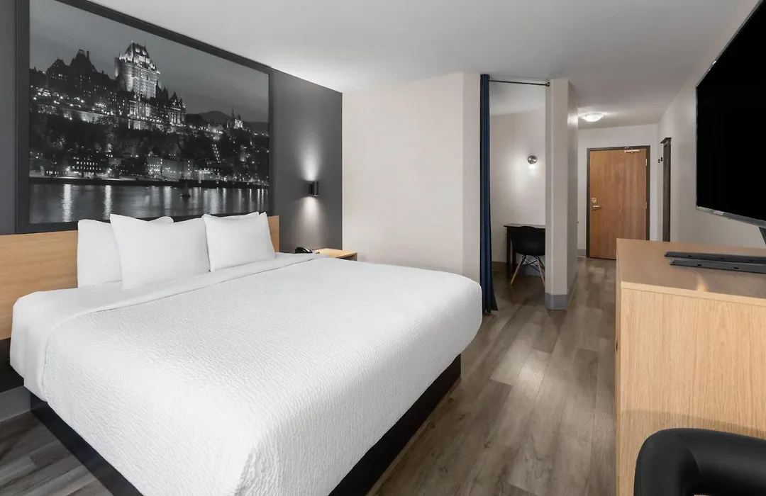 Super 8 By Wyndham Quebec City-1