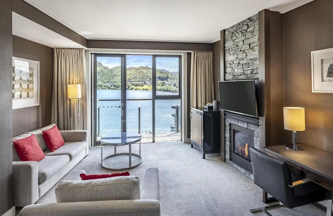 Hilton Queenstown Resort & Spa-1