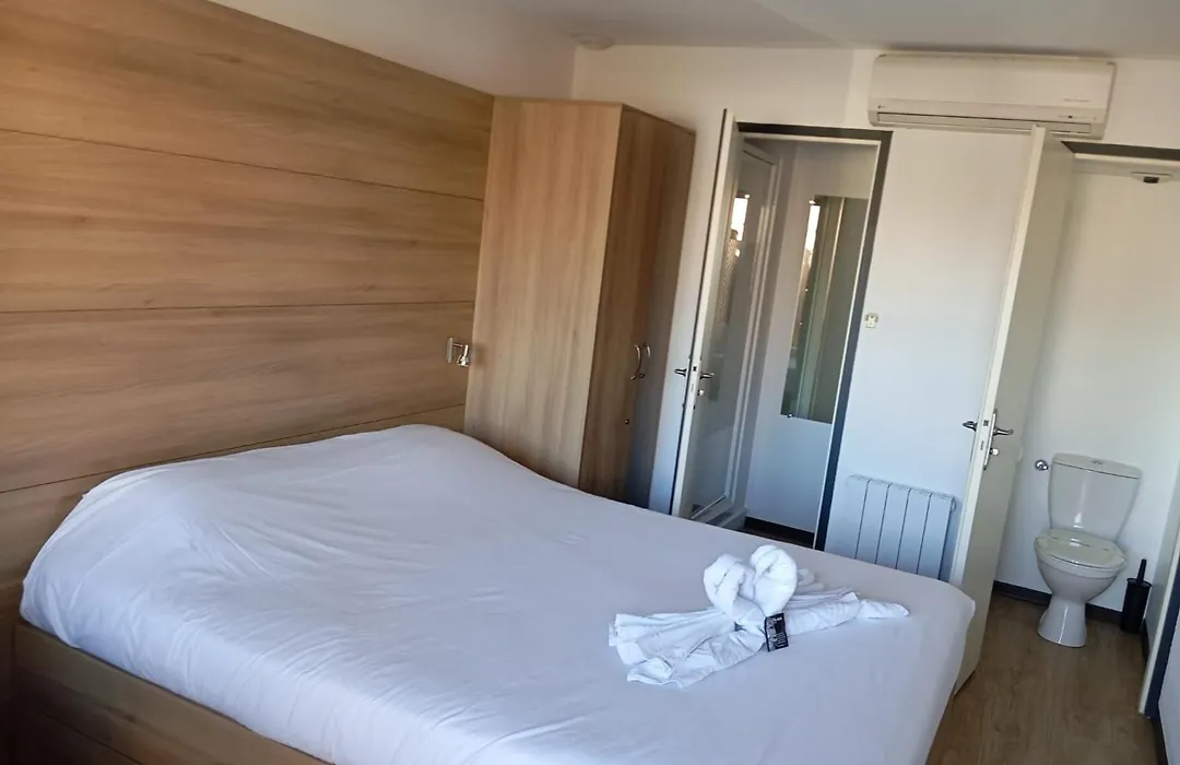 Enzo Hotels Loudeac-1