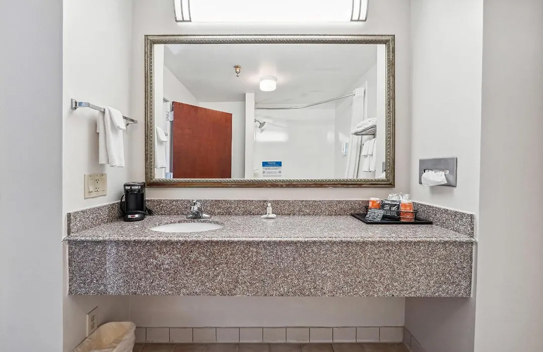 Quality Inn & Suites Dawsonville-1