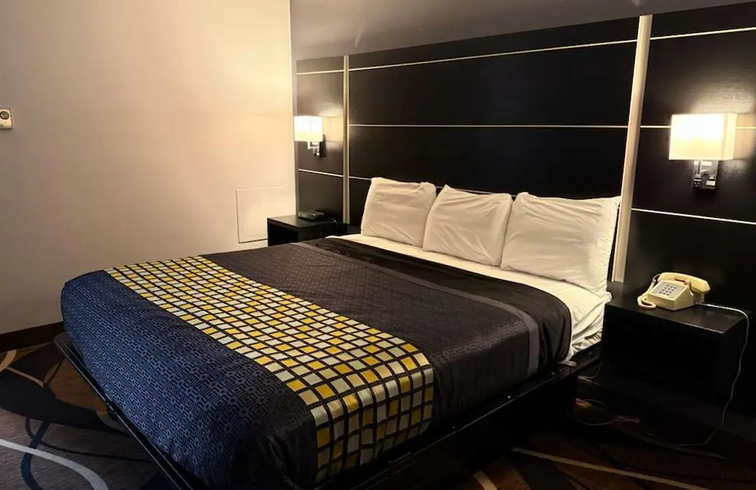 Coratel Inn & Suites By Jasper Hastings-1