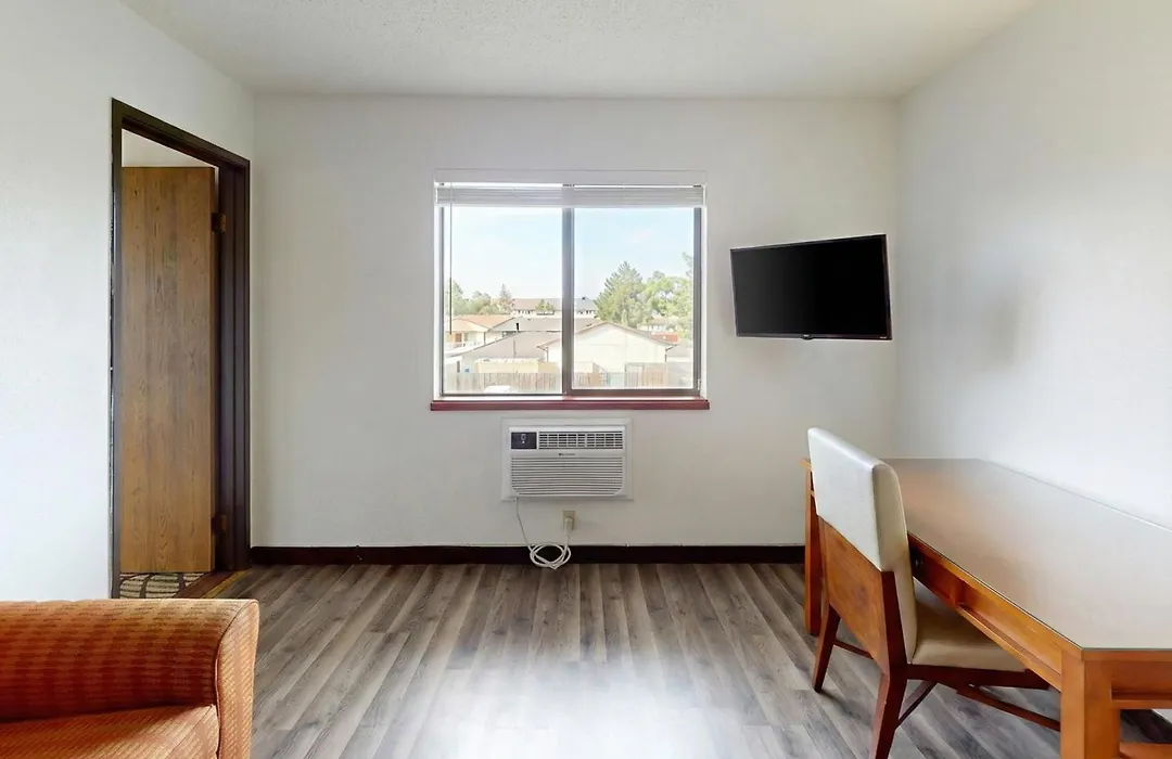 Oscoda Lakeside Hotel-1