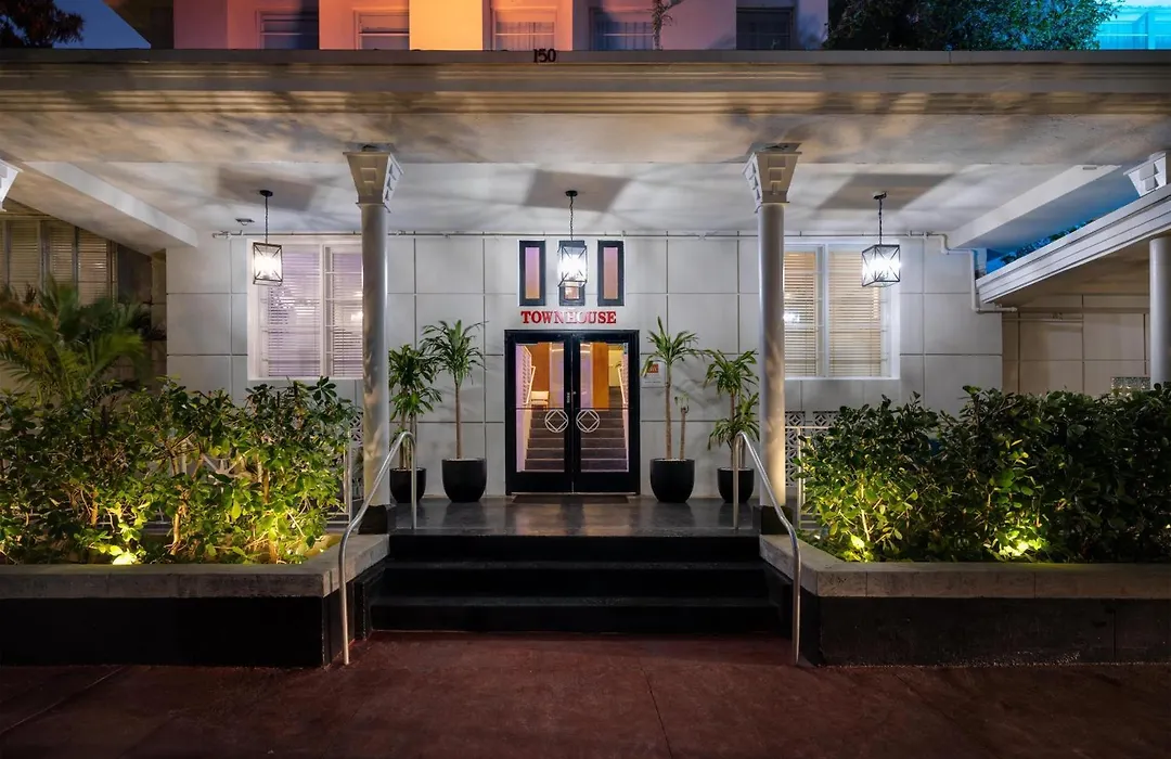 Townhouse Hotel-1