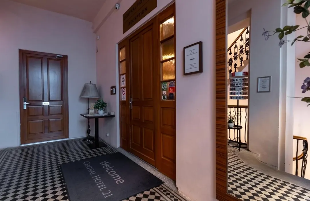 Central Hotel 21-1